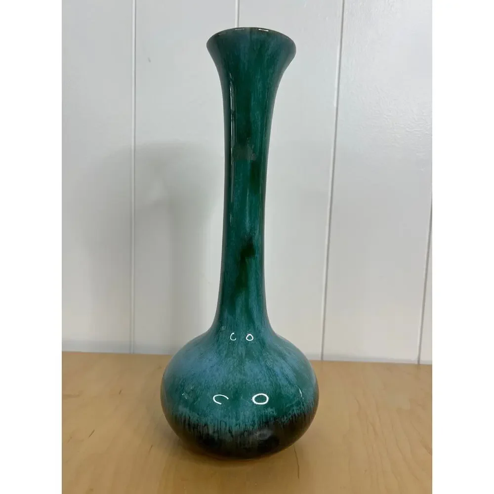 Blue Mountain Pottery Vase‎ Canadian Art Pottery 11 1/2
